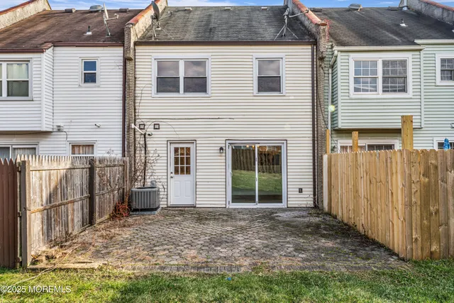 $350,000 | 182 Greenwood Loop Road, Brick, NJ 08724