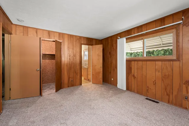 $550,000 | 219 Ottawa Drive, Troy, MI 48085