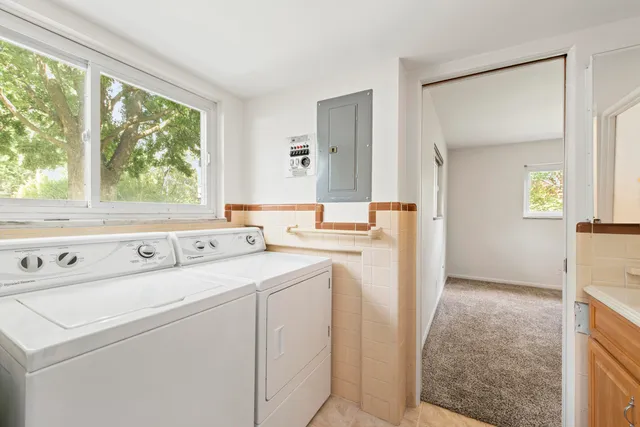 $550,000 | 219 Ottawa Drive, Troy, MI 48085