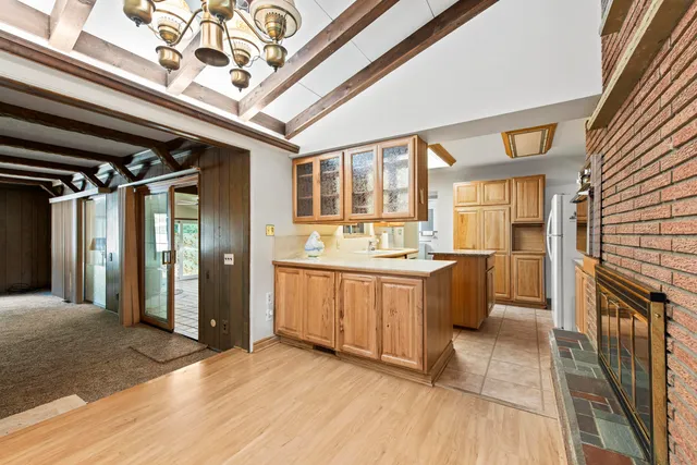 $550,000 | 219 Ottawa Drive, Troy, MI 48085