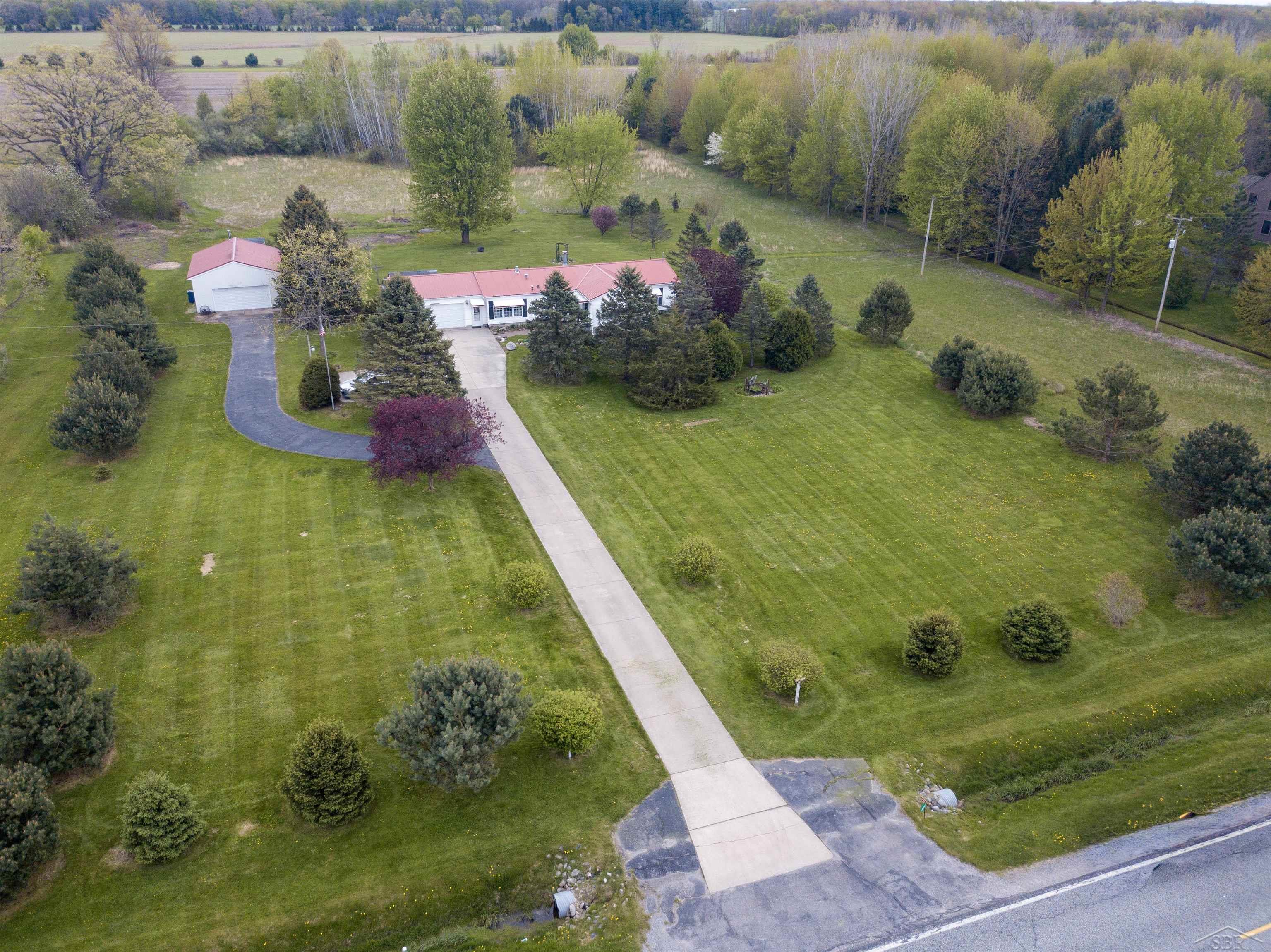 13301 Elms Road Birch Run, MI 48415 - Photo 6 of 39