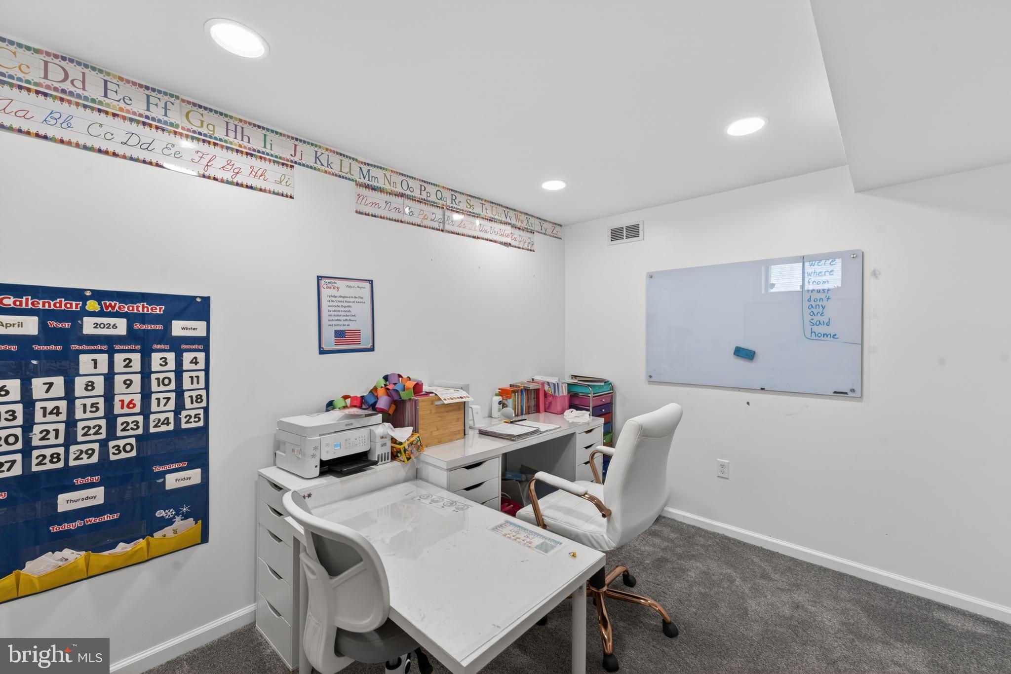 3 Birchgrove Road Newark, DE 19702 - Photo 22 of 41 Office or "Flex" Room!