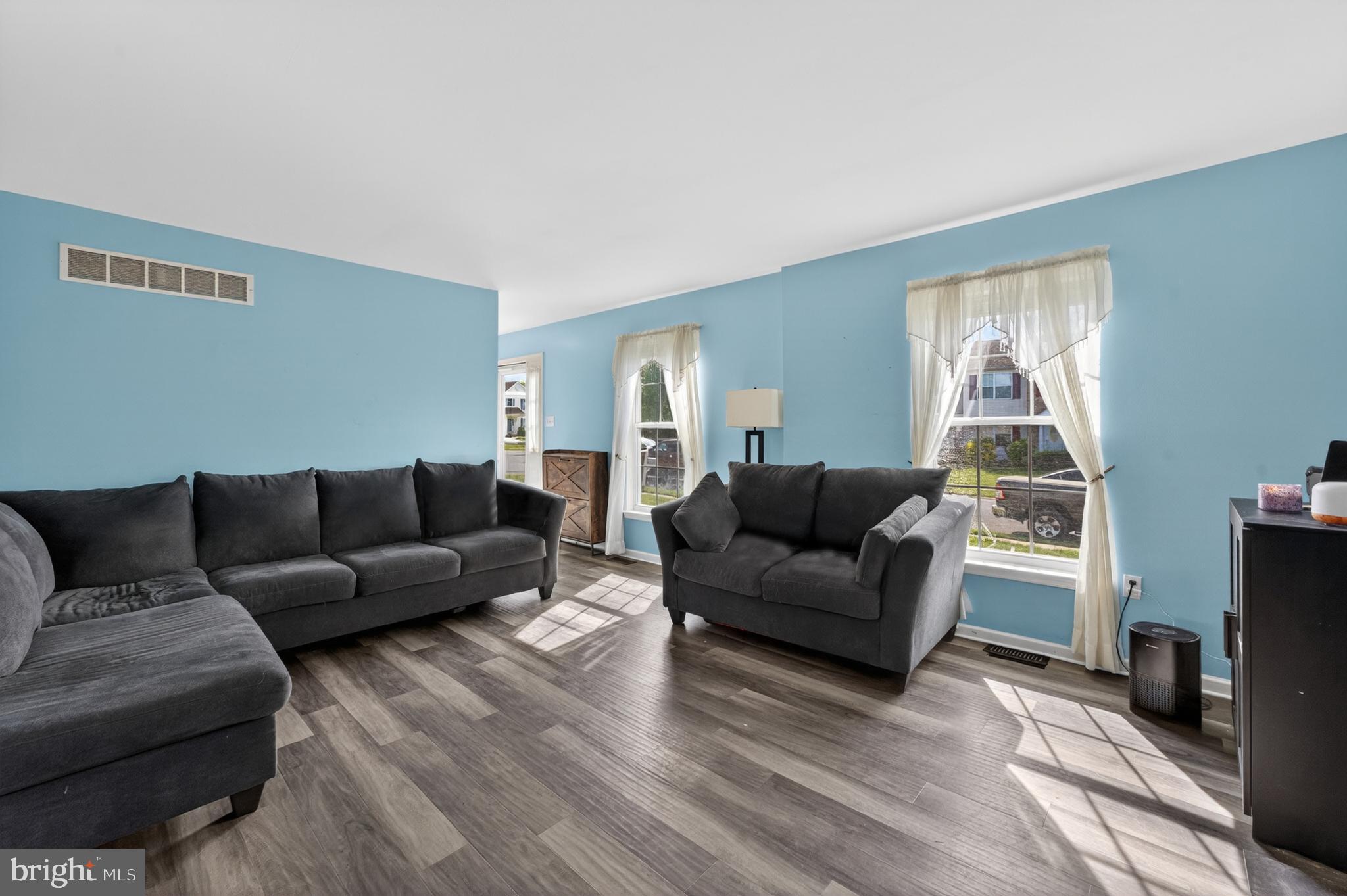 3 Birchgrove Road Newark, DE 19702 - Photo 6 of 41 Living Room w/ LVP