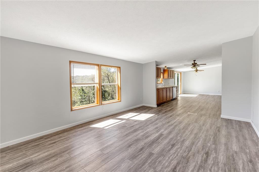 308 Murdocksville Road Clinton, PA 15026 - Photo 8 of 24