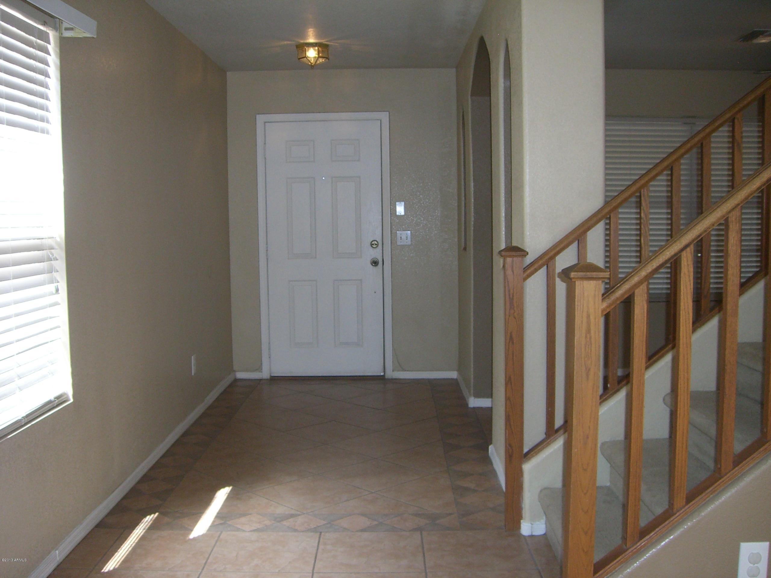 3281 South Martingale Road Gilbert, AZ 85297 - Photo 15 of 34 ENTRY
