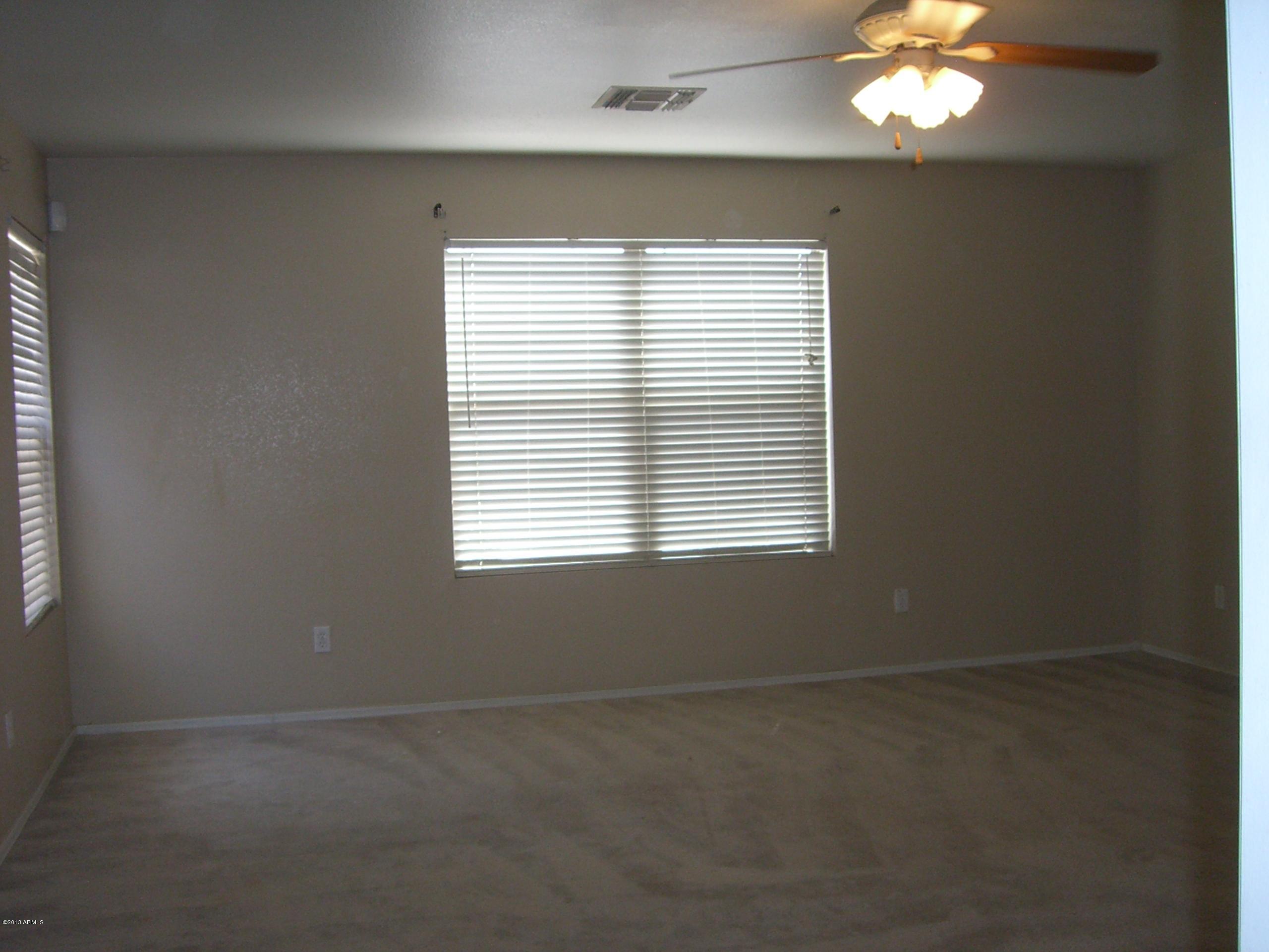 3281 South Martingale Road Gilbert, AZ 85297 - Photo 17 of 34 LARGE MASTER BEDROOM