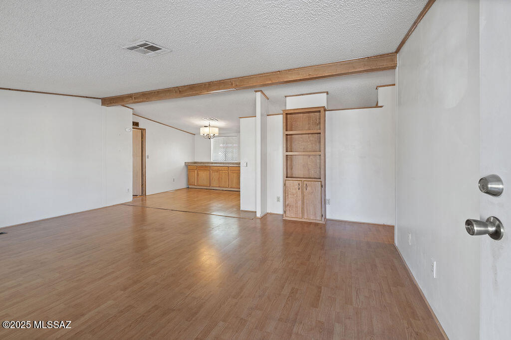 6137 South Barrister Road Tucson, AZ 85746 - Photo 7 of 30 5Y9A3557