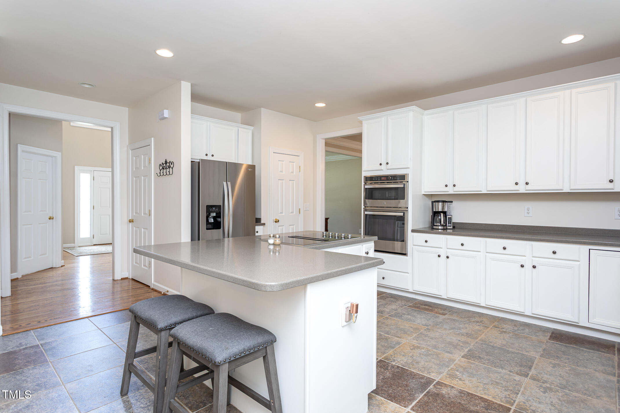 6121 Tiffield Way Wake Forest, NC 27587 - Photo 11 of 50 Breakfast Bar