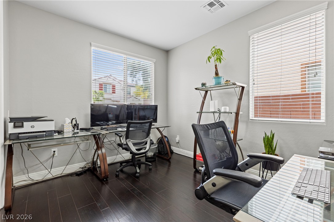 10999 Hunting Hawk Road Las Vegas, NV 89179 - Photo 5 of 73