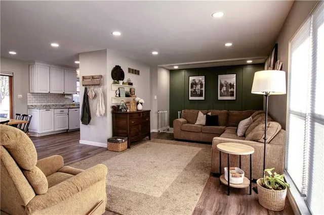 $289,900 | 1705 Countryside Drive, Pittsburg, KS 66762