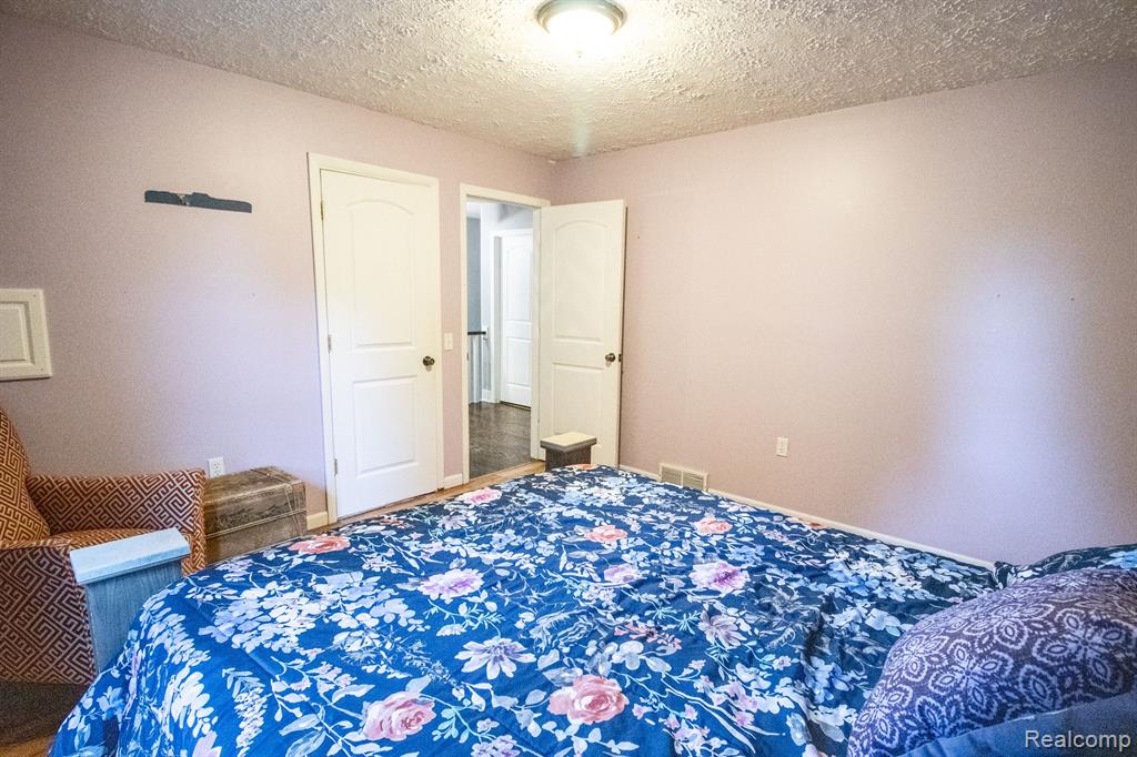 4585 East Burt Road Birch Run, MI 48415 - Photo 48 of 98