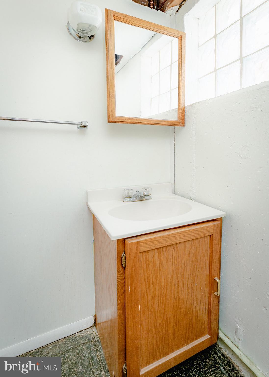 9027 Eastview Road Philadelphia, PA 19152 - Photo 36 of 41 Gallery Image 36