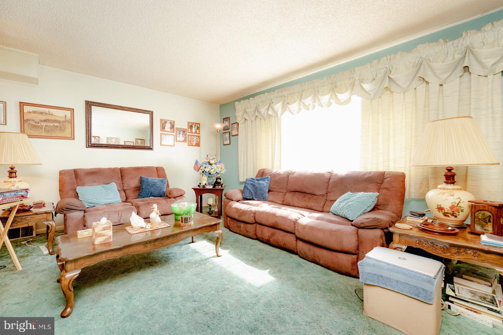 9027 Eastview Road Philadelphia, PA 19152 - Photo 5 of 41 Gallery Image 5