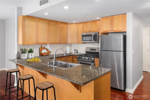 $620,000 | 1420 Terry Avenue, Unit 408, Seattle, WA 98101