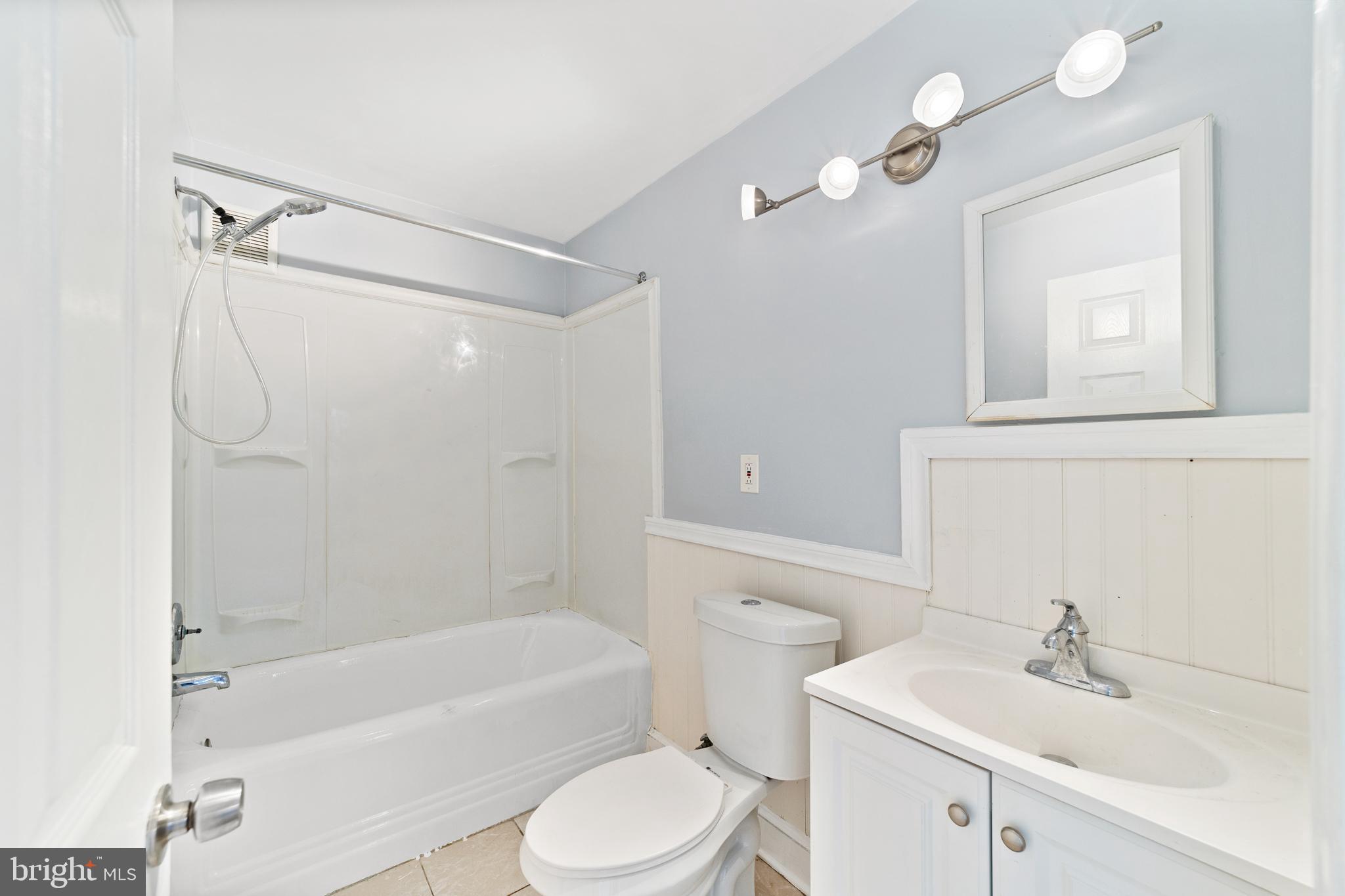81 Elizabeth Avenue Hamilton, NJ 08610 - Photo 11 of 21