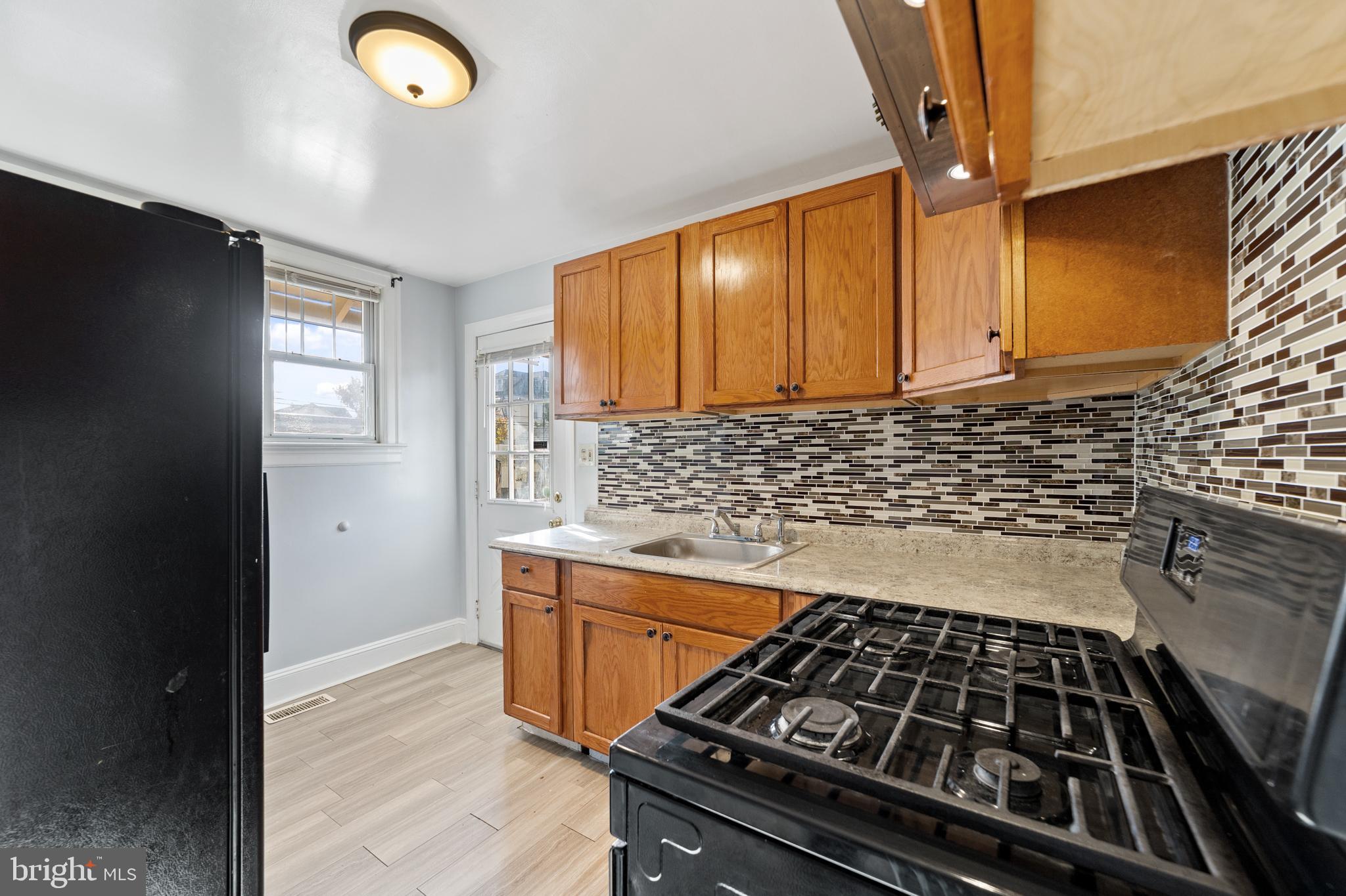 81 Elizabeth Avenue Hamilton, NJ 08610 - Photo 14 of 21
