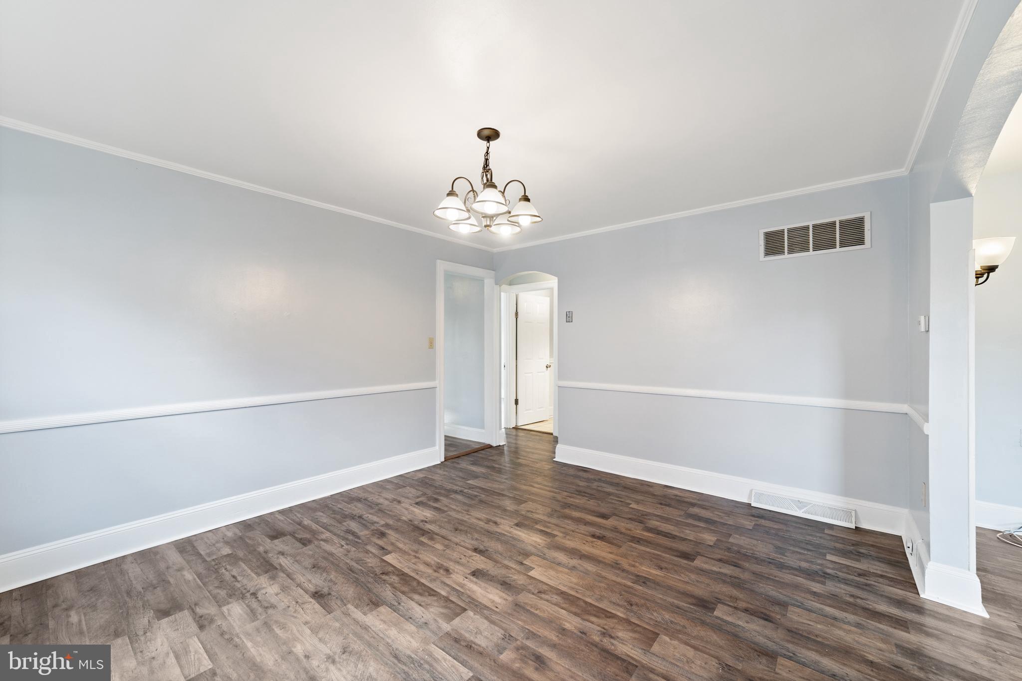 81 Elizabeth Avenue Hamilton, NJ 08610 - Photo 6 of 21