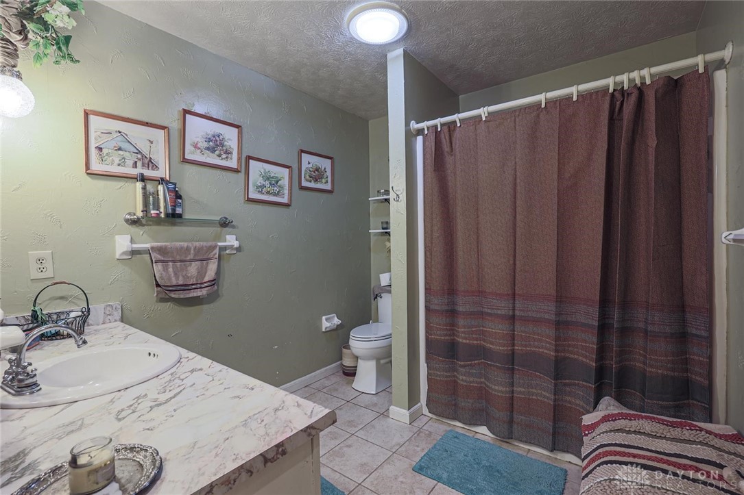 6457 Lost Road Springfield, OH 45504 - Photo 18 of 31