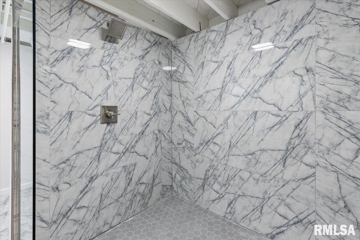 3852 North 3rd Street Clinton, IA 52732 - Photo 27 of 32