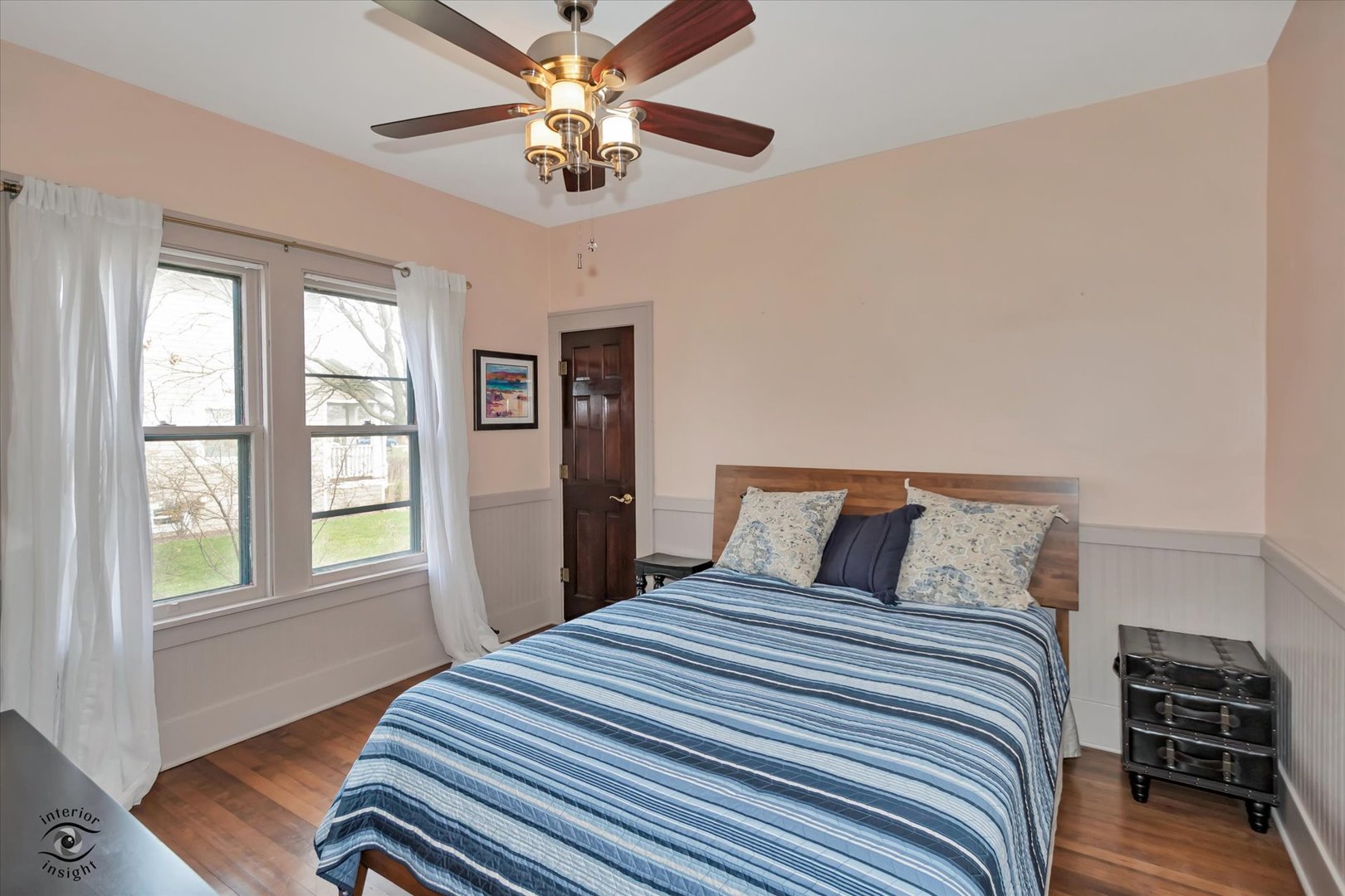 256 Center Road Frankfort, IL 60423 - Photo 13 of 26 a bedroom with a large bed and a window