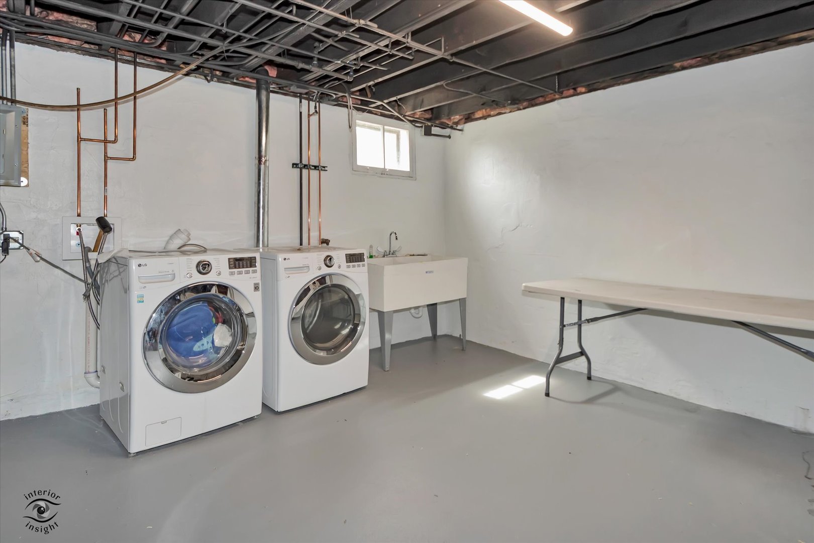 256 Center Road Frankfort, IL 60423 - Photo 22 of 26 a utility room with dryer and washer