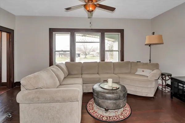$549,900 | 256 Center Road, Frankfort, IL 60423