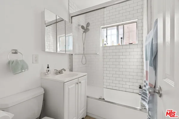 $1,897,000 | 659 Vernon Avenue, Venice, CA 90291
