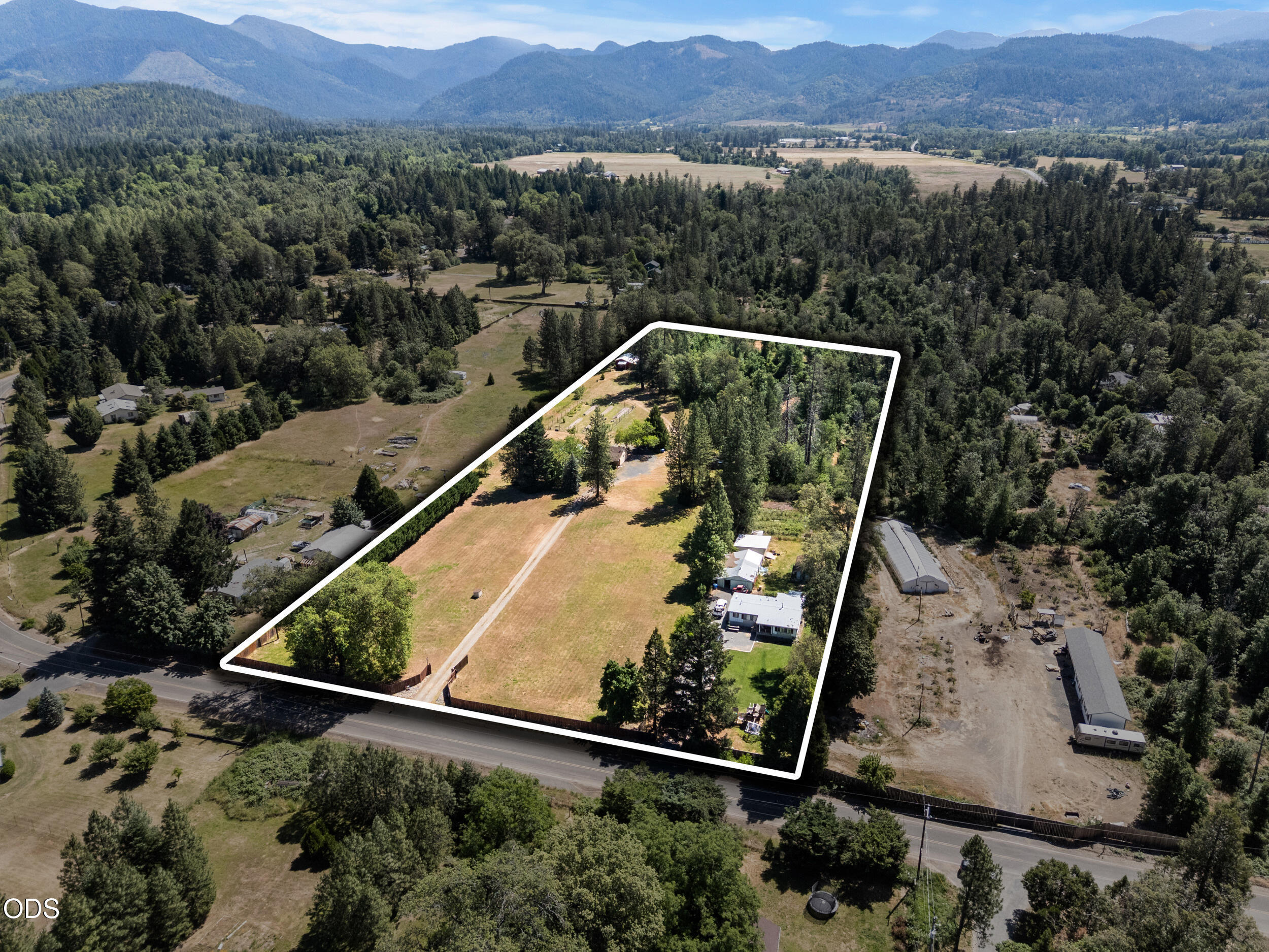 225 Hummingbird Road Cave Junction, OR 97523 - Photo 36 of 36 36_225 hummingbird rd - lotline 3