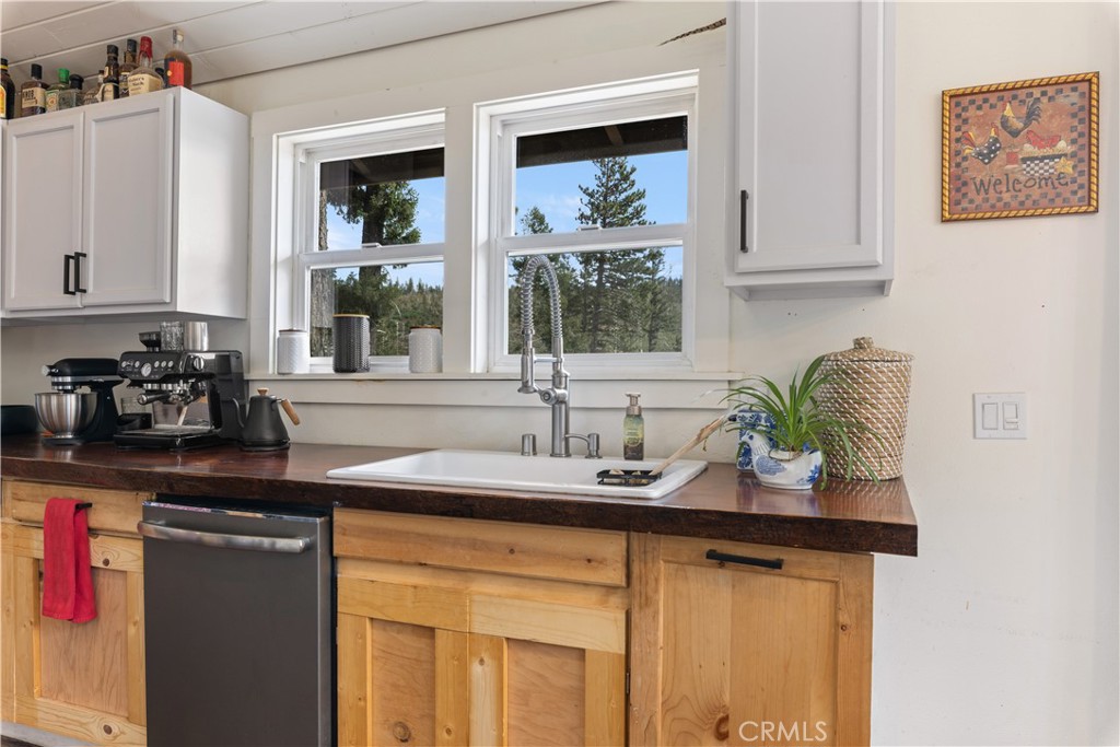 17390 Parnassus Road Middletown, CA 95461 - Photo 12 of 39 Gallery Image 12