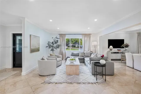 $2,750,000 | 10235 Southwest 58th Court, Pinecrest, FL 33156