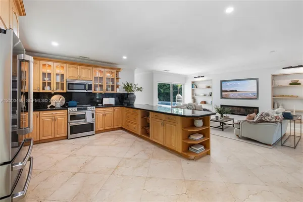 $2,750,000 | 10235 Southwest 58th Court, Pinecrest, FL 33156