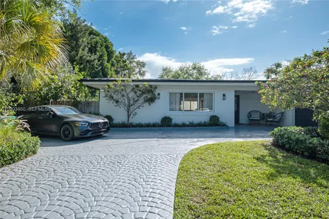$2,750,000 | 10235 Southwest 58th Court, Pinecrest, FL 33156