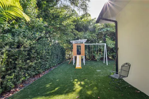 $2,750,000 | 10235 Southwest 58th Court, Pinecrest, FL 33156