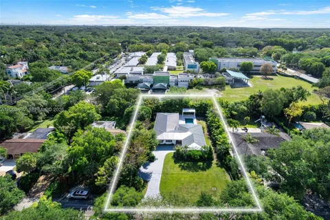 $2,750,000 | 10235 Southwest 58th Court, Pinecrest, FL 33156