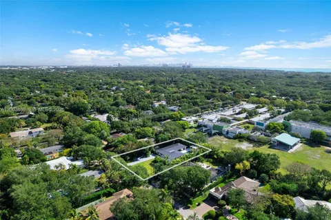 $2,750,000 | 10235 Southwest 58th Court, Pinecrest, FL 33156