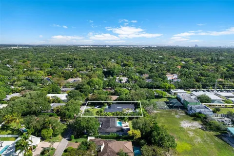 $2,750,000 | 10235 Southwest 58th Court, Pinecrest, FL 33156