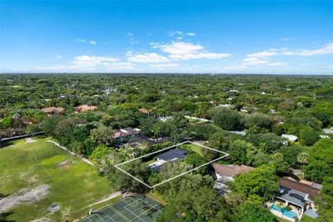 $2,750,000 | 10235 Southwest 58th Court, Pinecrest, FL 33156