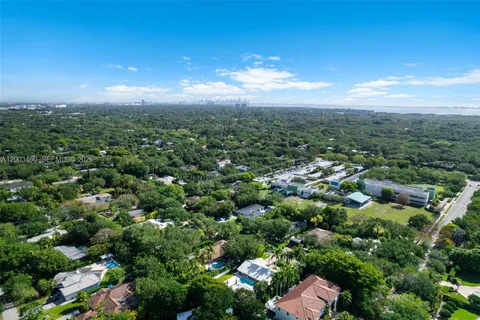 $2,750,000 | 10235 Southwest 58th Court, Pinecrest, FL 33156