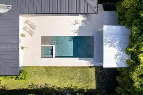 $2,750,000 | 10235 Southwest 58th Court, Pinecrest, FL 33156