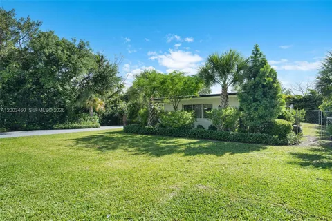 $2,750,000 | 10235 Southwest 58th Court, Pinecrest, FL 33156
