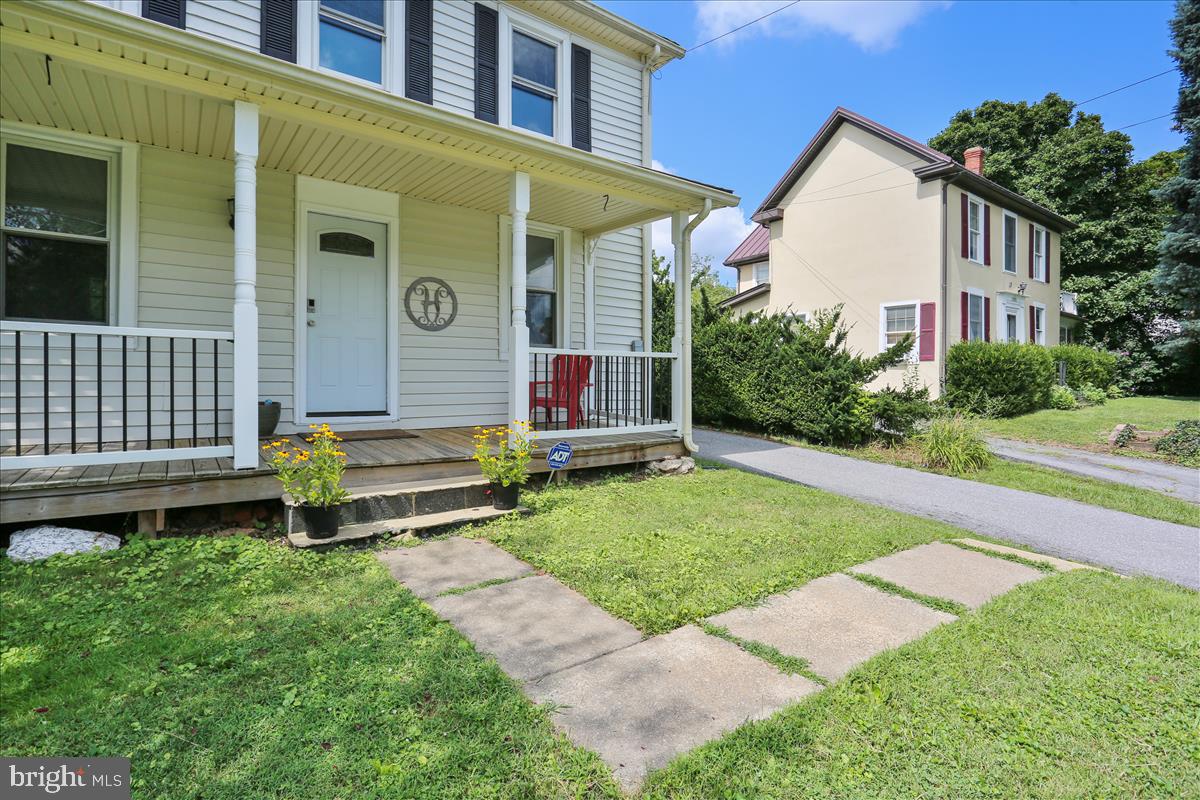 23812 Woodfield Road Gaithersburg, MD 20882 - Photo 2 of 61 Gallery Image 2