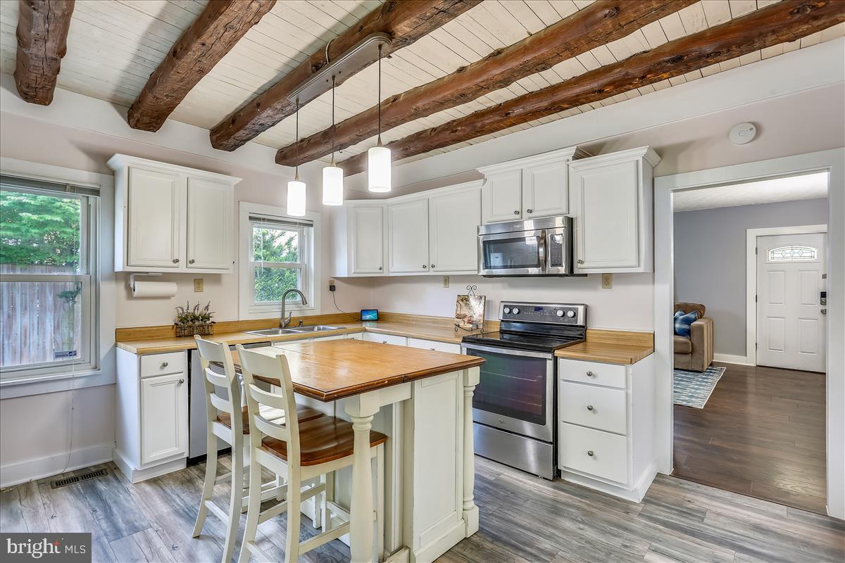 23812 Woodfield Road Gaithersburg, MD 20882 - Photo 11 of 61 Gallery Image 11
