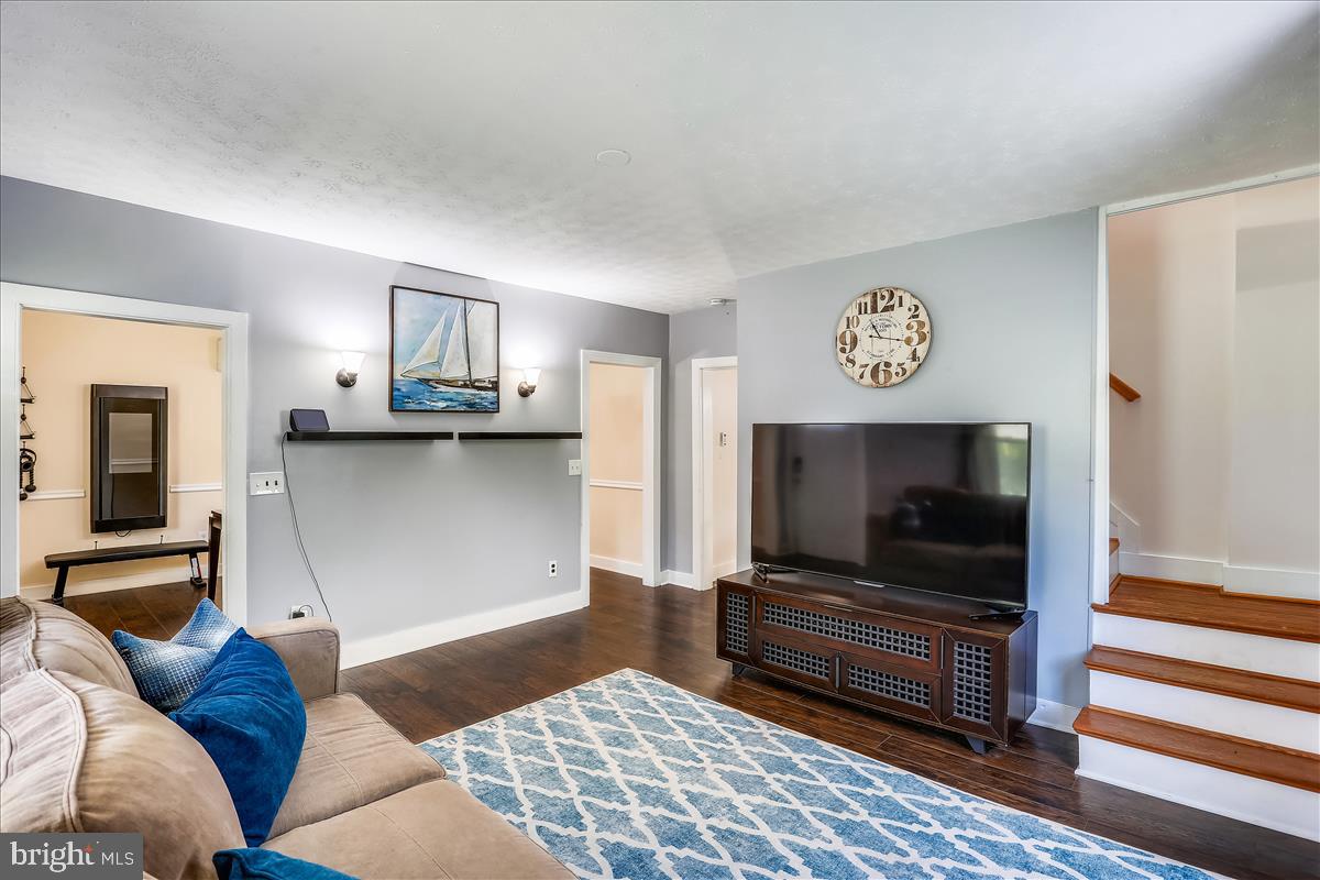 23812 Woodfield Road Gaithersburg, MD 20882 - Photo 15 of 61 Gallery Image 15