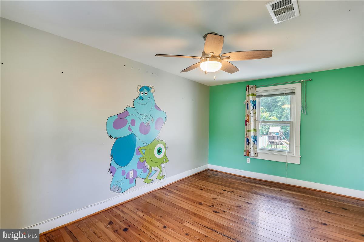 23812 Woodfield Road Gaithersburg, MD 20882 - Photo 26 of 61 Gallery Image 26