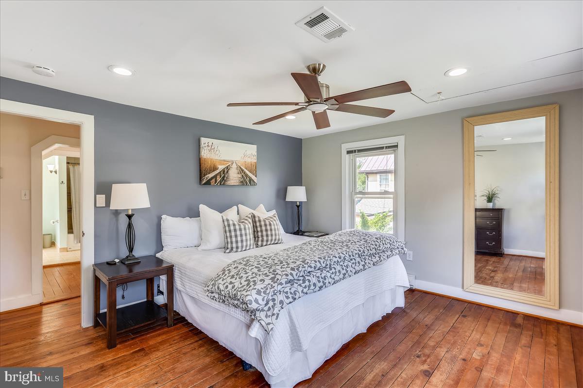 23812 Woodfield Road Gaithersburg, MD 20882 - Photo 32 of 61 Gallery Image 32