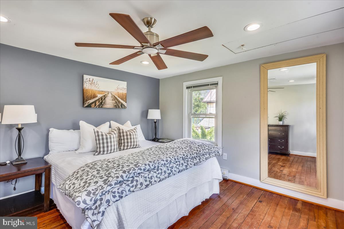 23812 Woodfield Road Gaithersburg, MD 20882 - Photo 33 of 61 Gallery Image 33