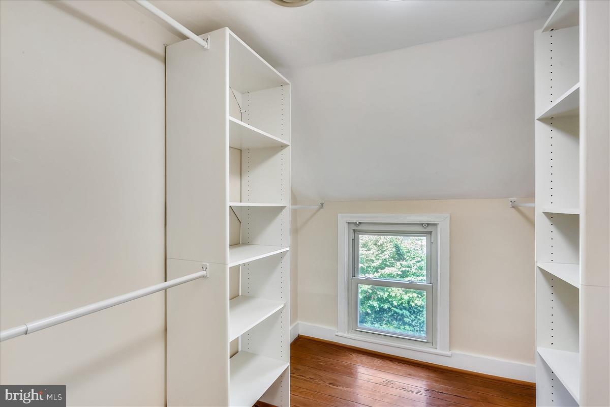 23812 Woodfield Road Gaithersburg, MD 20882 - Photo 38 of 61 Gallery Image 38