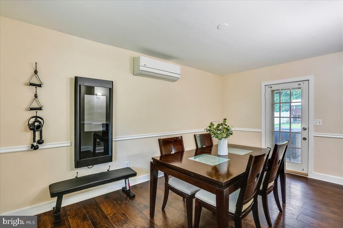 23812 Woodfield Road Gaithersburg, MD 20882 - Photo 6 of 61 Gallery Image 6