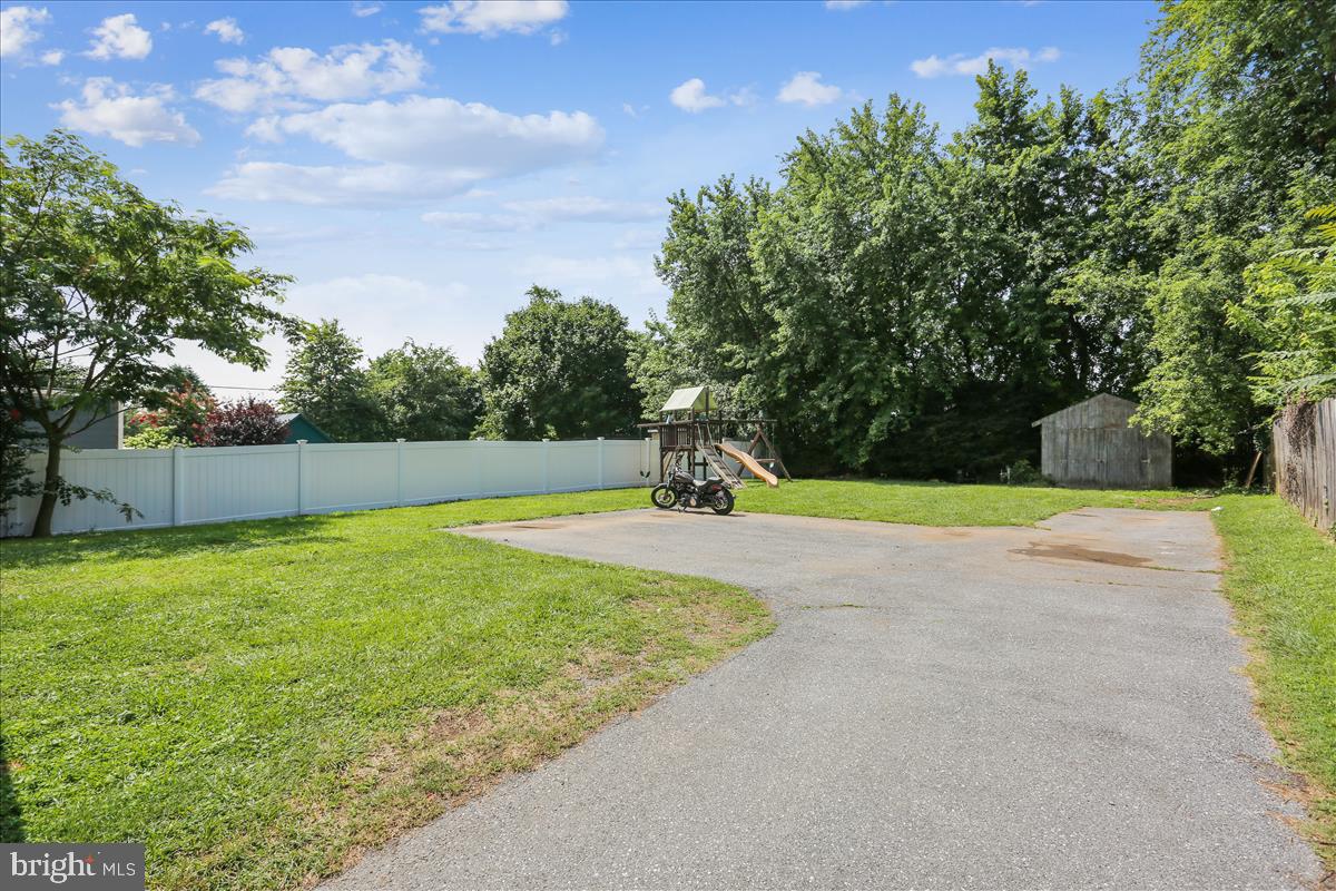 23812 Woodfield Road Gaithersburg, MD 20882 - Photo 55 of 61 Gallery Image 55