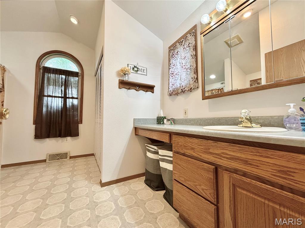 319 Fillmore Street Worden, IL 62097 - Photo 19 of 37
